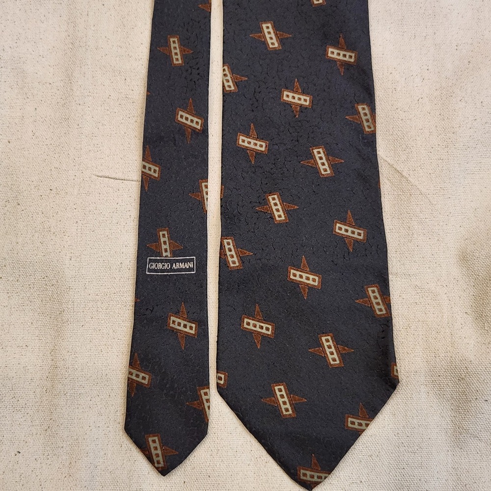 Giorgio Armani Cravatte Mens Silk Tie Dark Gray Geometric Abstract Pattern Italy